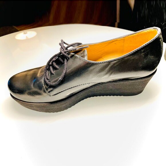 NEW Unisa round toe, lace up, Italian loafers in grey patent leather wedge shoes - Picture 5 of 8